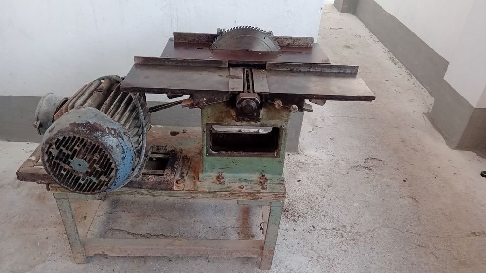 Stanok sotiladi arra tokarni