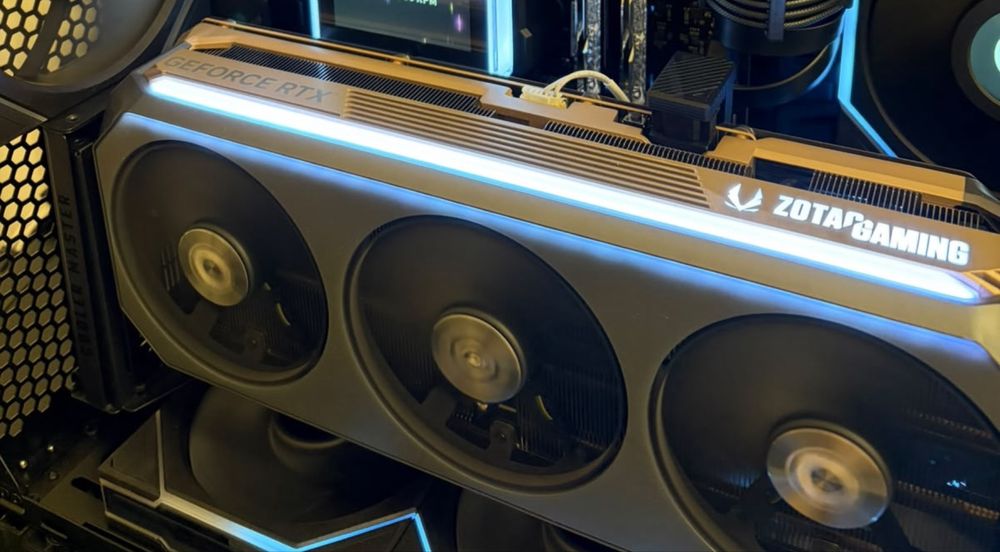RTX5080 zotac gaming AMP Infinity