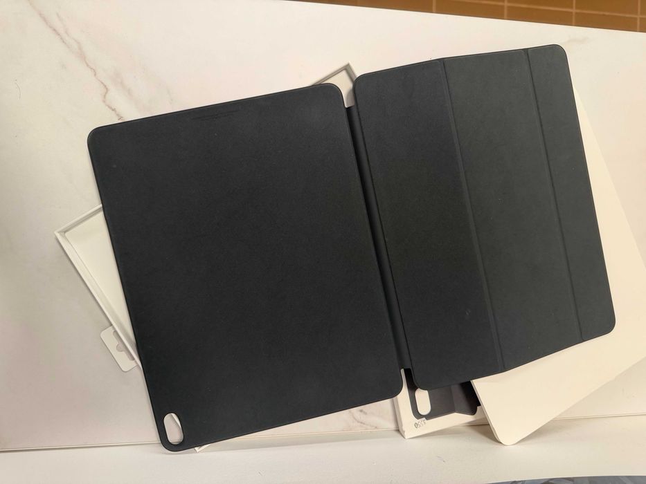 Husa de protectie Apple Smart Folio - iPad Air 13" - Charcoal Gray ! NOU !