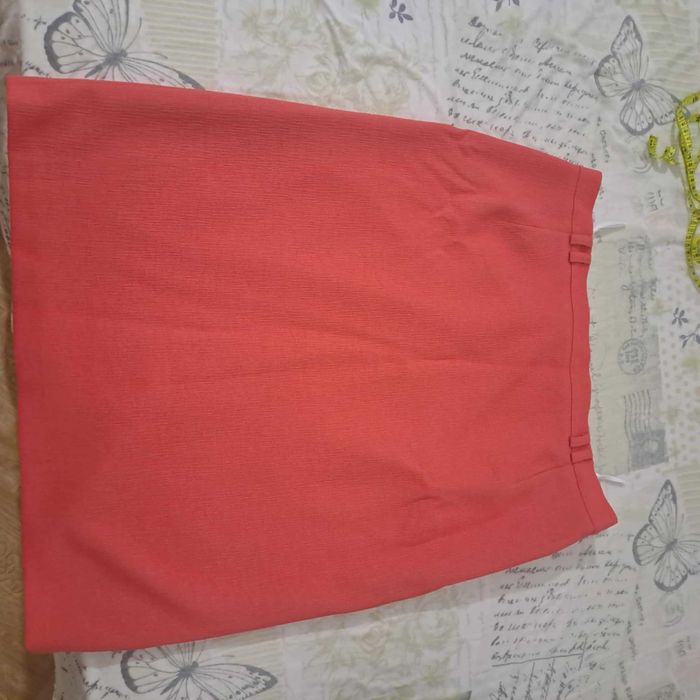 Дамска цикламена пола