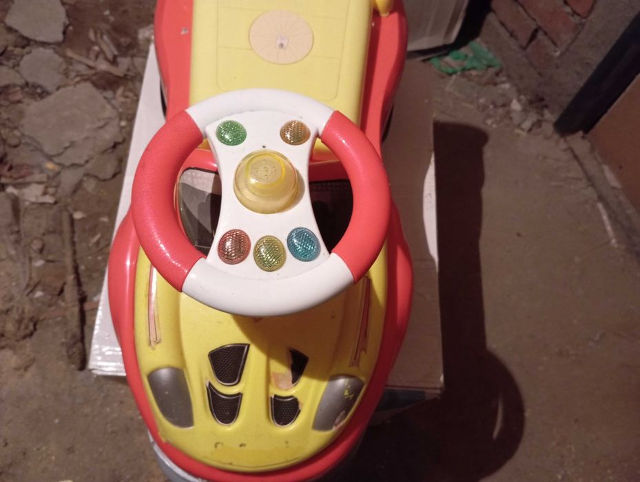 Детска кола за бутане