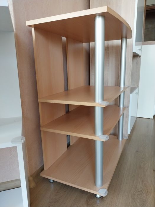 Ново боро,ТВ шкаф и дървена маса за хранене