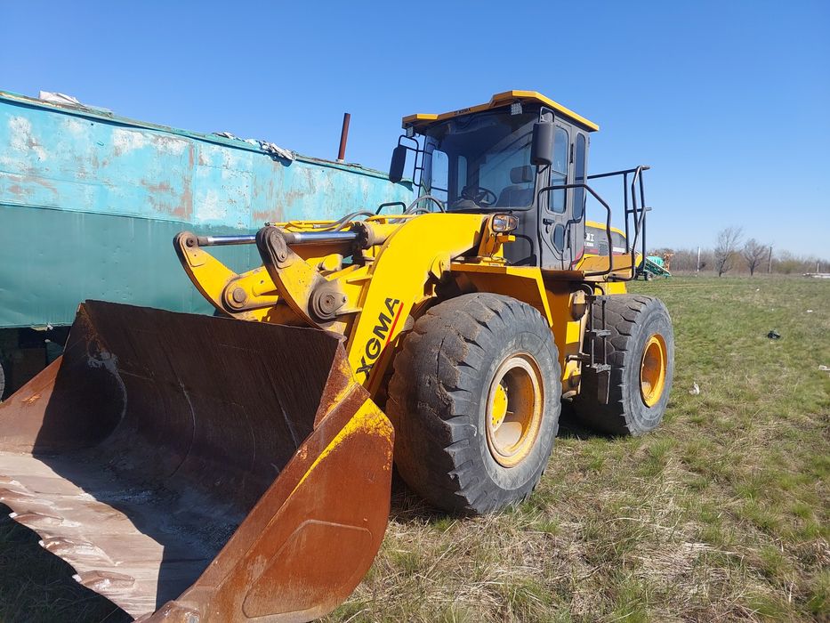 Продам погрузчик LW500