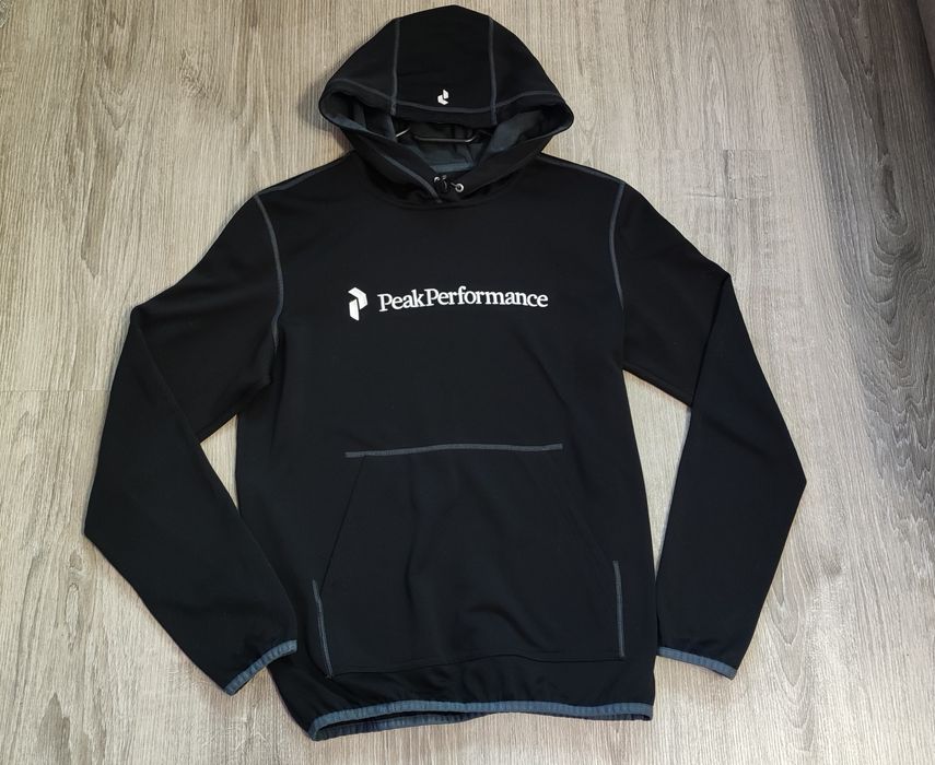 Мъжки суичър Peak performance M size в отлично състояние
