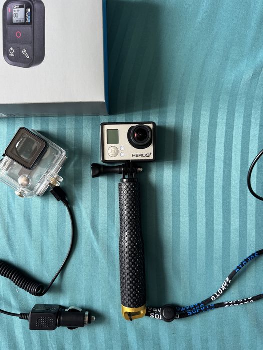 Camera GoPro Hero3+ brat, telecomanda si accesorii