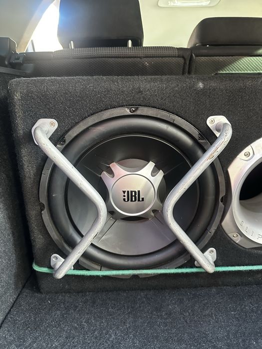 Subwoofer auto si amplificator