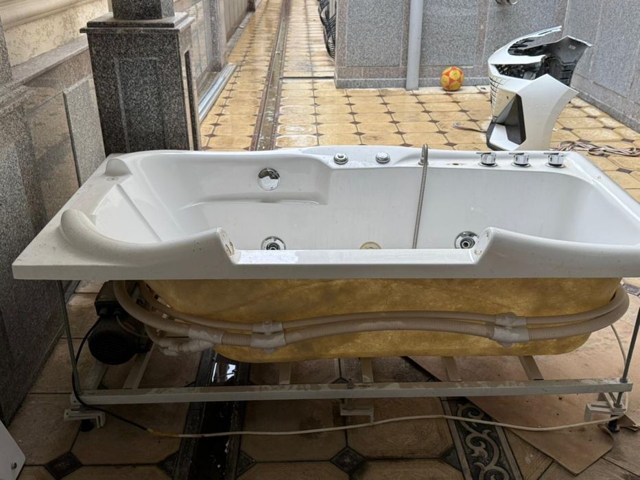 Продам б/у джакузи