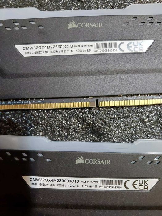 32GB 3600Mhz CL18 - Corsair Vengance, HyperX Predator, Kingston Fury