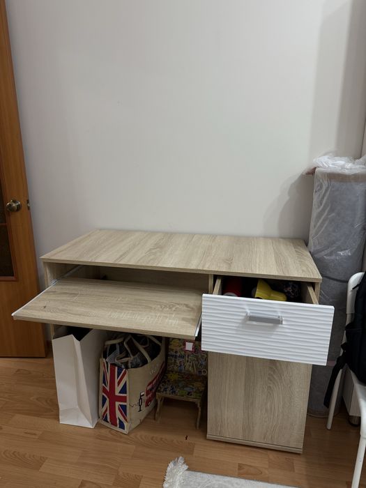 Учебный стол . Письменный стол