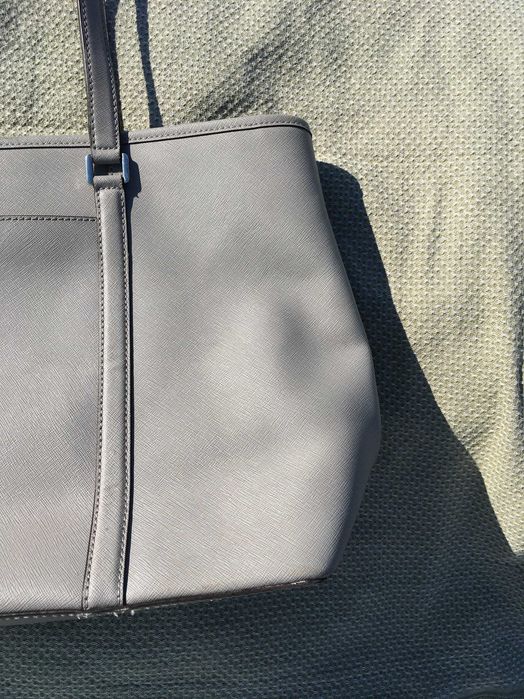 Michael Kors Jet Set кожена чанта