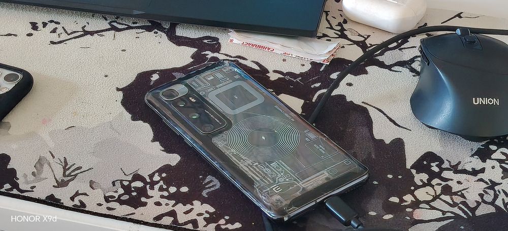 Ми 10 у и с9+ обмен или продажа
