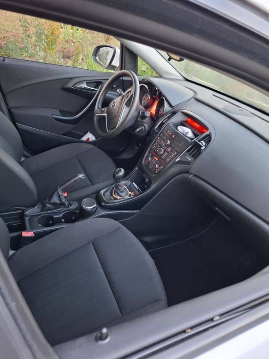 Opel Astra J 1.4 benzină | 2014 | 143.000 km | Euro 5 | Manuală