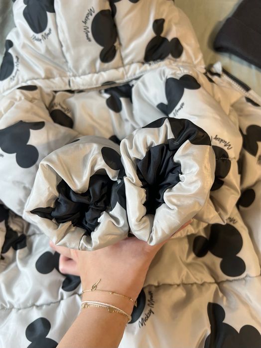 Set geaca iarnă Mickey Mouse H&M mărimea 92 și fes