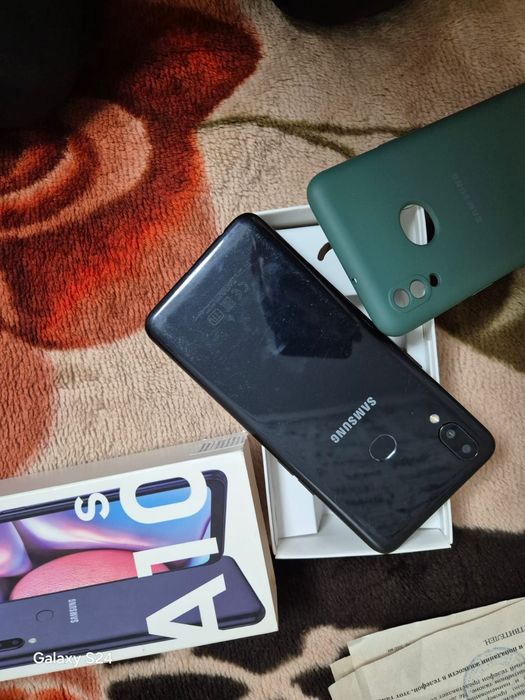Продаю самсунг а10с