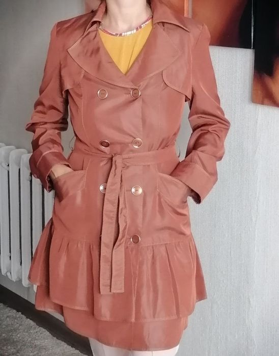 Продам пальто, плащ. Идеальное состояние!