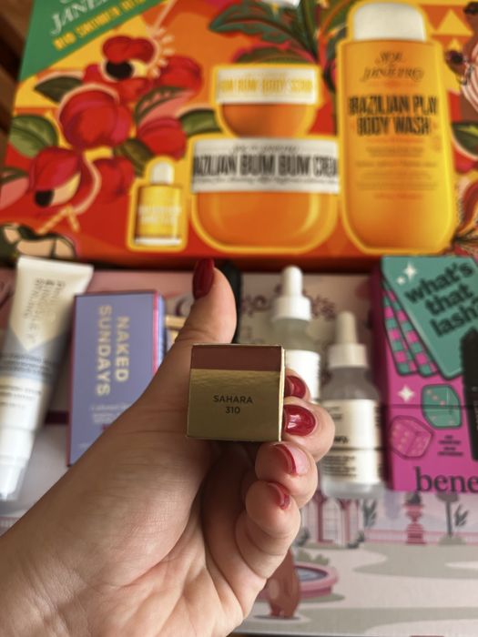 Hourglass червило Sahara 310