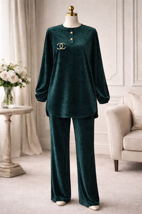 Ayollar Uchun Ikki Qismli Velur Kostyum