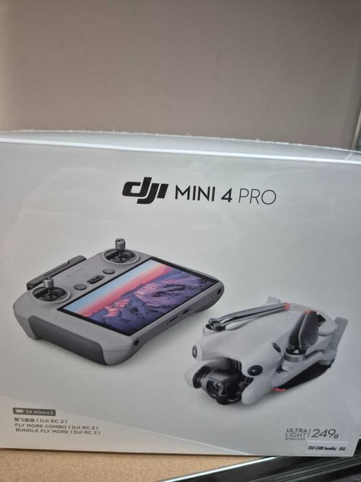 Дрон DJI Mini 4 Pro Fly More Combo, DJI RC-2, 34 min,Bundle, НОВО