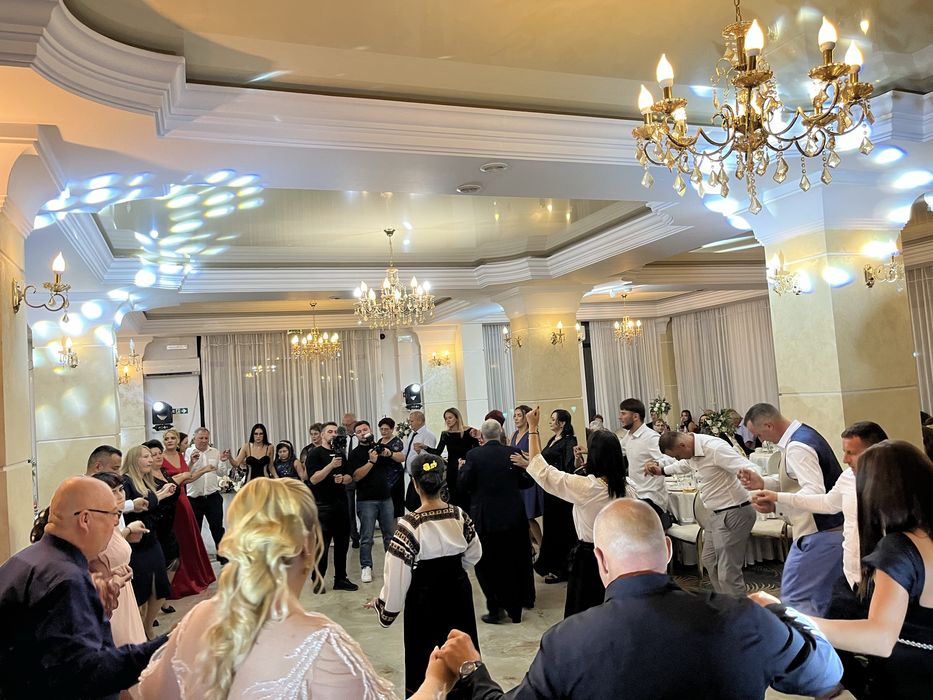 Dj Nunta Dj Botez  Solista Oglinda foto gheata carbonica flacari