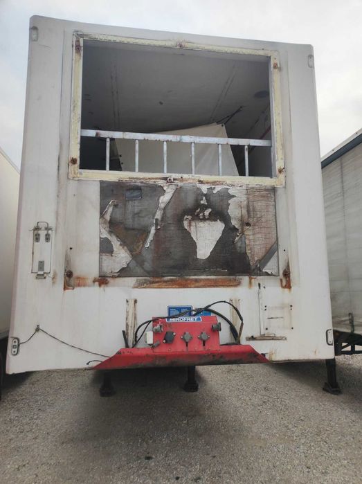 Хладилен фургон кош