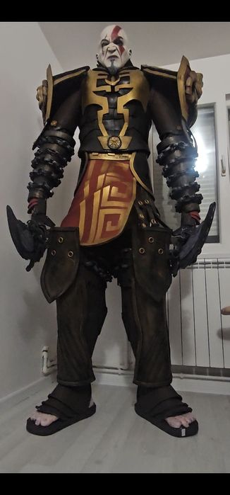 Vand costume robot kratos