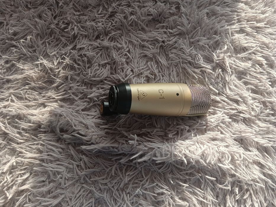 Конденсаторный микрофон