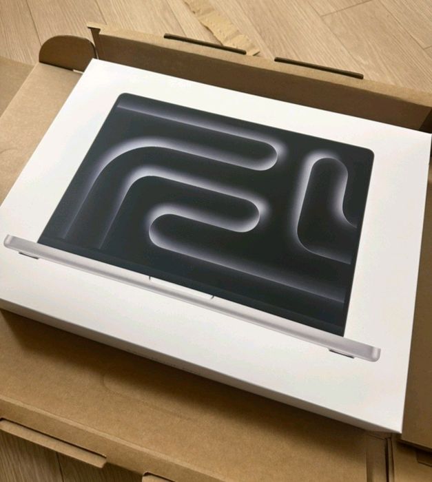 MacBook Pro M4 Pro silver 14 dyum 24GB/1TB  full box sotiladi