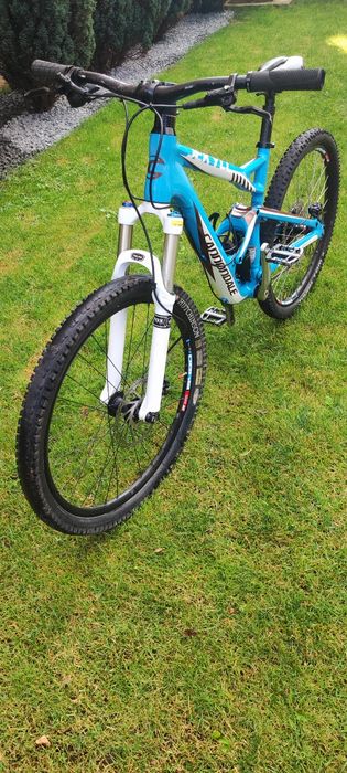 Bicicleta canondil full suspension.