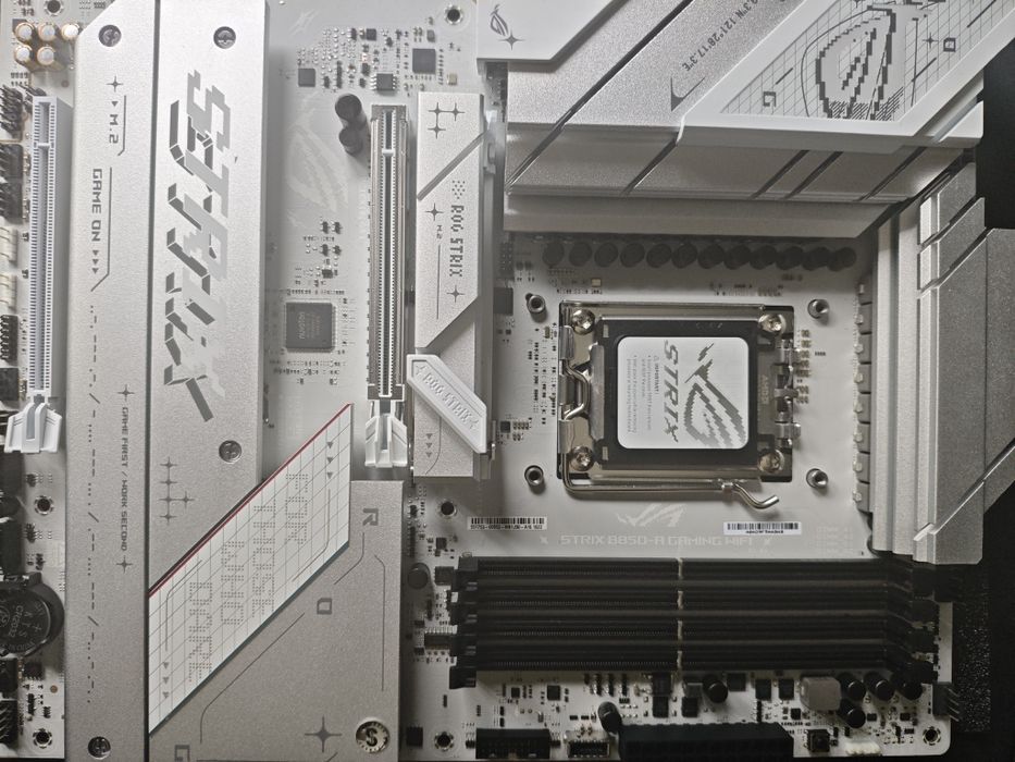 Компютър 7800x3d + 16/32GB DDR5 +PSU 850W XPG GOLD +  ROG Strix B850А