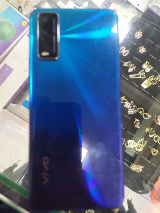 Продается телефон