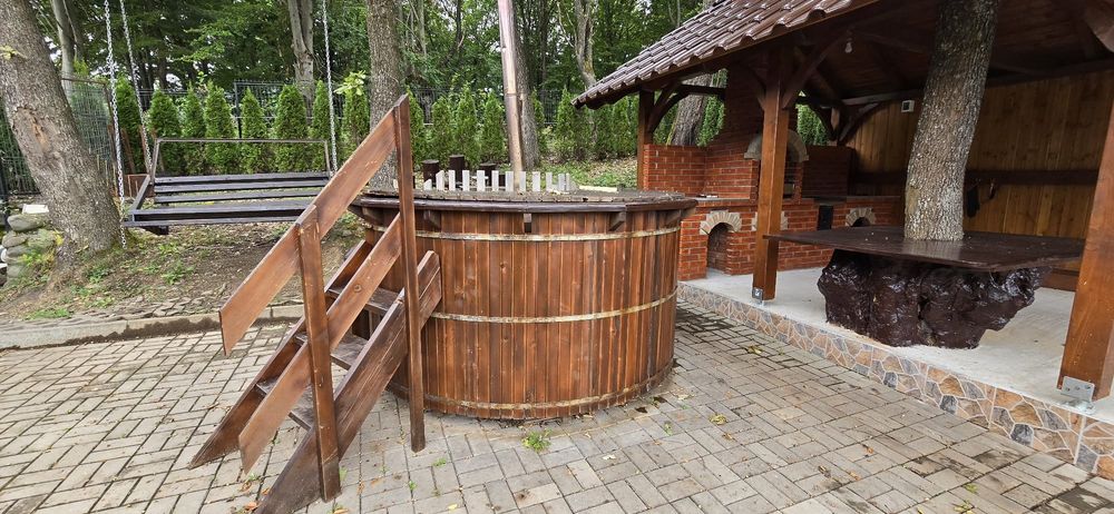 Inchiriez cabana