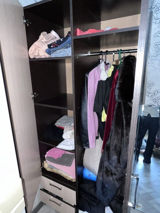 Продаецтся шкаф-шифоньер