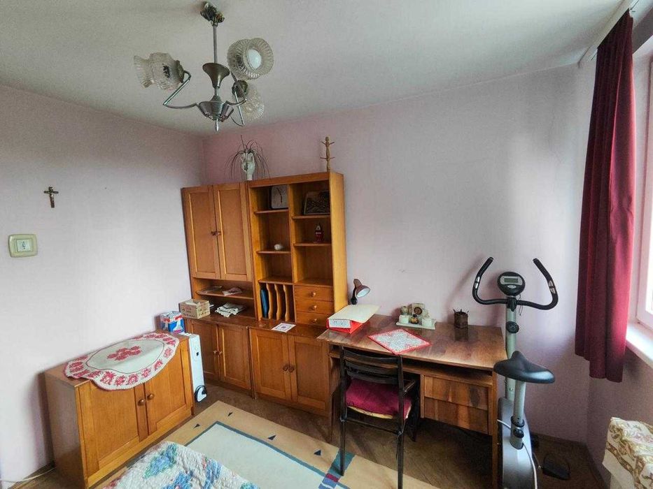 Apartament 3 camere, zona Dambu Pietros