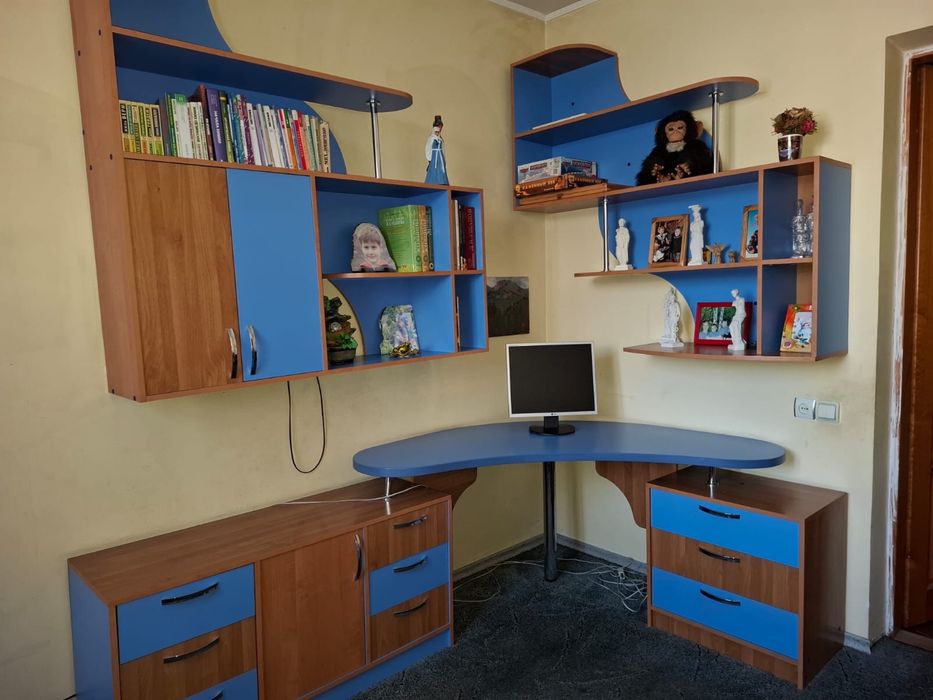 Гарнитур для ребёнка школьного возраста