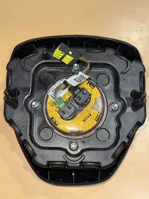 Волан BMW X5 f15 с airbag, подгрев и вибрация