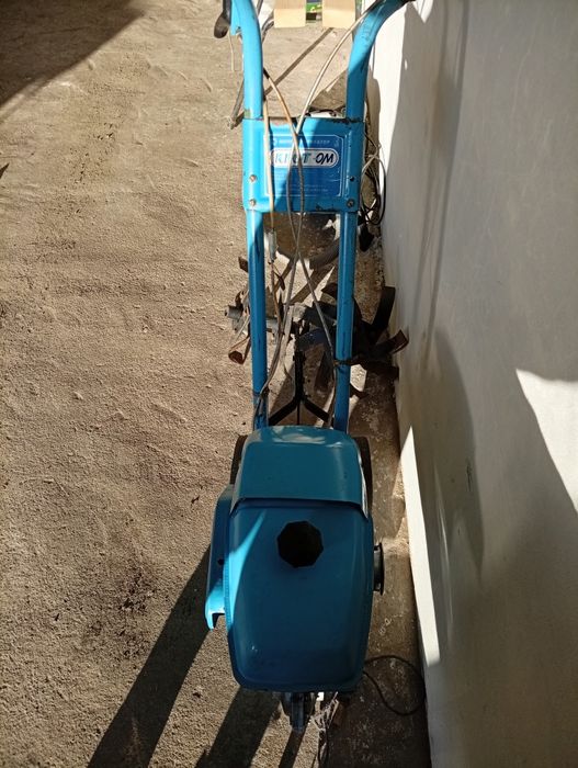 Продам Культиватор