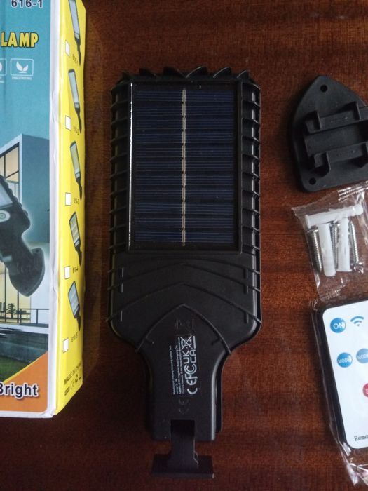 Соларна, сензорна, дворна лампа