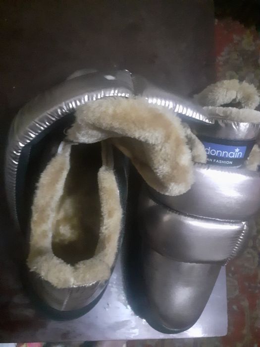 Крассовки демисизонные.