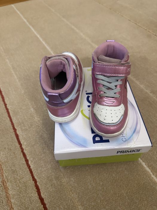 Маратонки Scechers, боти Primigi