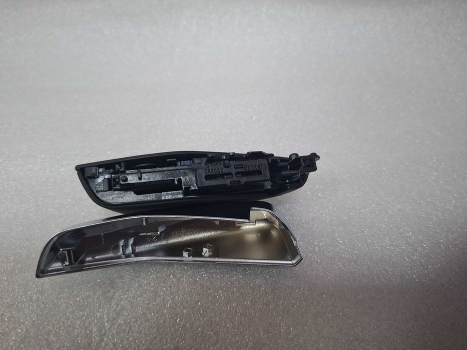 5B7D797 Нов оригинален ключ 433Mhz BMW G30 G31 G05 G06 G07 U06 U10 U11