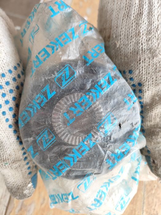 Продается сайлентблок блок