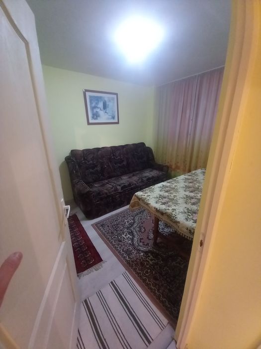 Apartament 3 camere de vanzare
