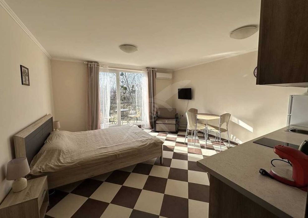 Продава се Едностаен апартамент в Созопол - 42 кв.м за 1331 €/кв.м - Снимка #1