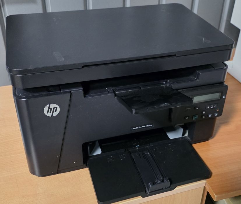 Продам принтер HP 125