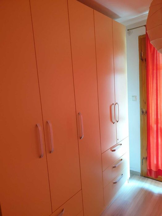 Дава се под наем Двустаен апартамент в Враца, Център - 80 кв.м за 305.49 € - Снимка #2