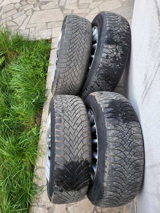 Roti jante skoda octavia 2 audi A4 b6 b7 cu anvelope allseason si capace