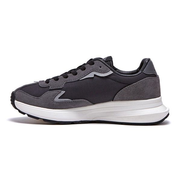 Продаються красовки фирмы UMBRO размер (EUR  40.5)