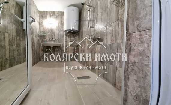 Продава се Четиристаен апартамент в Велико Търново, Център - 134 кв.м за 1232 €/кв.м - Снимка #8