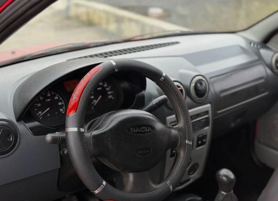 Vând logan 2006 Acte valabile