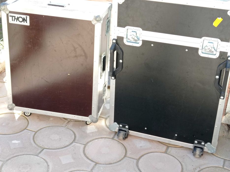 Flight case - Твърд куфар